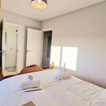 Cosy 3 Bedroom All Ensuites Galway Exteriér fotografie