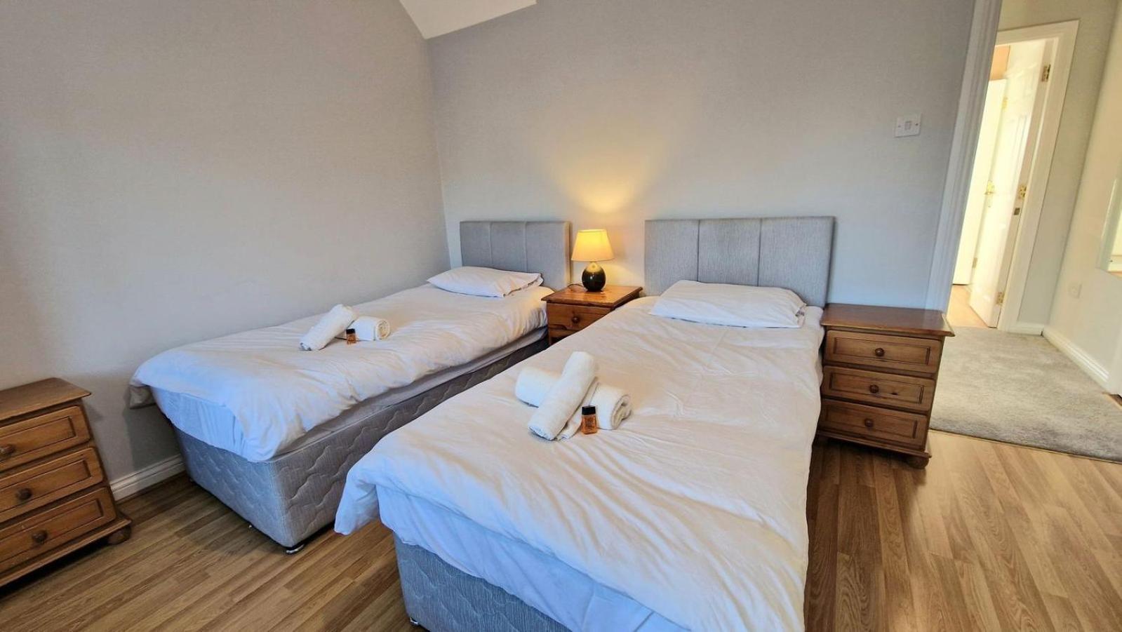 Cosy 3 Bedroom All Ensuites Galway Exteriér fotografie