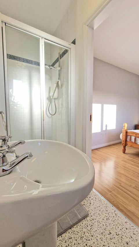 Cosy 3 Bedroom All Ensuites Galway Exteriér fotografie